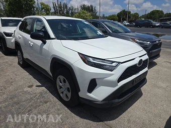 2025 Toyota RAV4 LE – miniatura 3