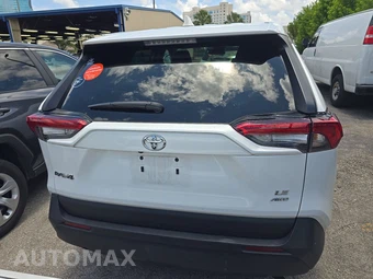2025 Toyota RAV4 LE – miniatura 5