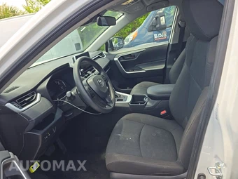 2025 Toyota RAV4 LE – miniatura 7