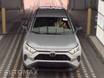 2025 Toyota RAV4 LE - miniatura 2
