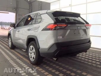 2025 Toyota RAV4 LE - miniatura 6