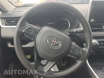 2025 Toyota RAV4 LE – miniatura 10