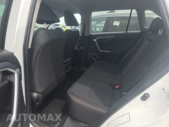 2025 Toyota RAV4 LE – miniatura 13