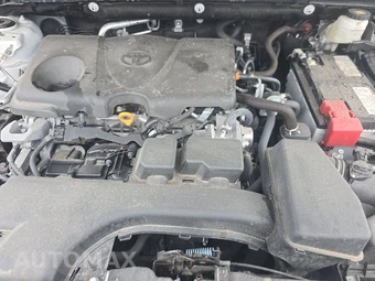 2025 Toyota RAV4 LE – miniatura 15