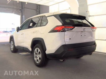 2025 Toyota RAV4 LE – miniatura 6