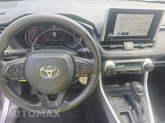 2025 Toyota RAV4 LE - miniatura 11