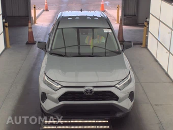 2025 Toyota RAV4 LE - miniatura 2