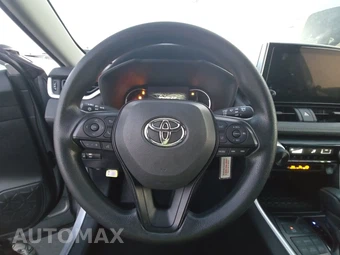 2025 Toyota RAV4 LE - miniatura 10