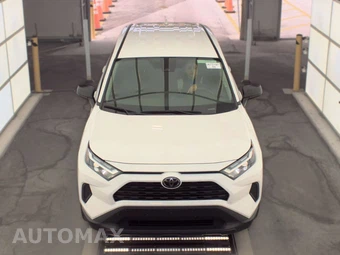 2025 Toyota RAV4 LE – miniatura 2