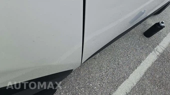 2025 Toyota RAV4 LE – miniatura 21