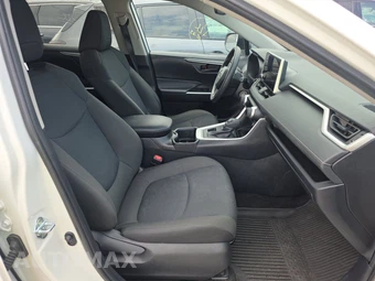 2025 Toyota RAV4 LE – miniatura 8