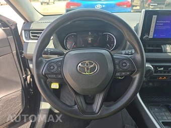 2025 Toyota RAV4 LE - miniatura 10