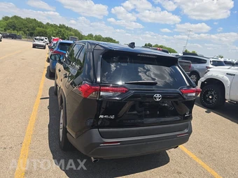 2025 Toyota RAV4 LE - miniatura 5