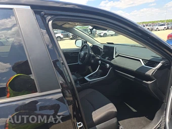 2025 Toyota RAV4 LE - miniatura 8