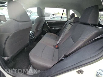 2025 Toyota RAV4 LE – miniatura 13