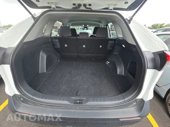2025 Toyota RAV4 LE – miniatura 16