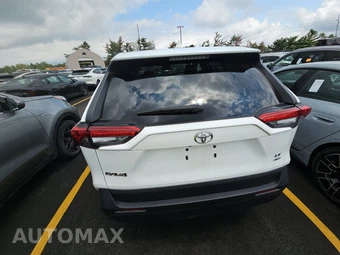 2025 Toyota RAV4 LE – miniatura 5
