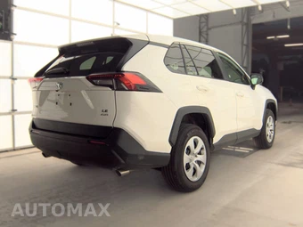 2025 Toyota RAV4 LE - miniatura 4