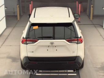 2025 Toyota RAV4 LE - miniatura 5
