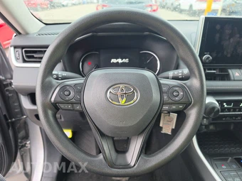 2025 Toyota RAV4 LE - miniatura 10