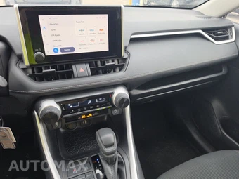 2025 Toyota RAV4 LE - miniatura 11