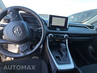 2025 Toyota RAV4 LE - miniatura 11