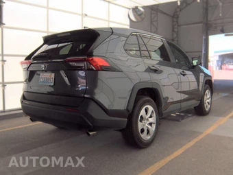2025 Toyota RAV4 LE - miniatura 4
