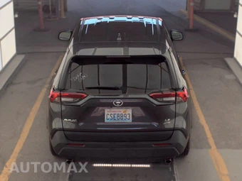 2025 Toyota RAV4 LE - miniatura 5