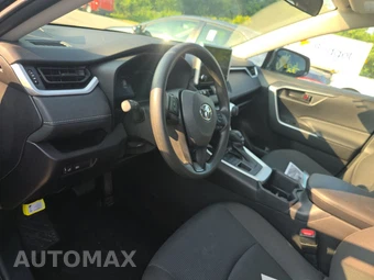 2025 Toyota RAV4 LE - miniatura 11