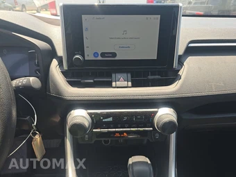 2025 Toyota RAV4 LE – miniatura 11