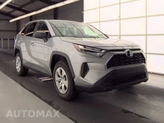 2025 Toyota RAV4 LE – miniatura 3