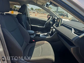 2025 Toyota RAV4 LE – miniatura 8