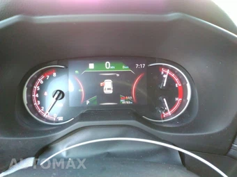 2025 Toyota RAV4 LE - miniatura 18