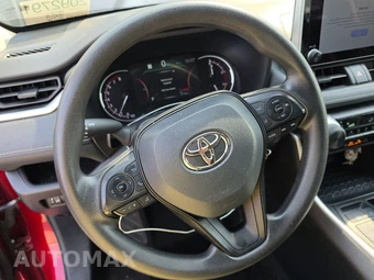 2025 Toyota RAV4 LE - miniatura 10