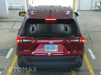 2025 Toyota RAV4 LE - miniatura 5