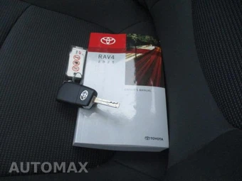 2025 Toyota RAV4 LE - miniatura 10