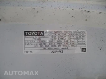2025 Toyota RAV4 LE - miniatura 15