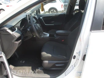 2025 Toyota RAV4 LE - miniatura 5