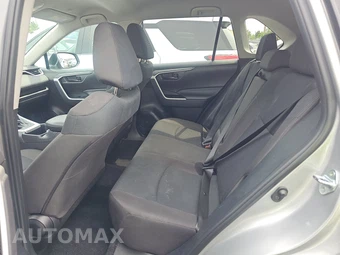 2025 Toyota RAV4 LE - miniatura 13