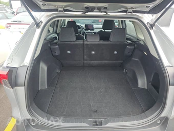 2025 Toyota RAV4 LE - miniatura 16