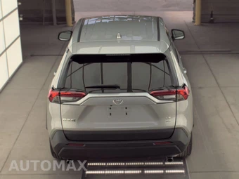 2025 Toyota RAV4 LE - miniatura 5
