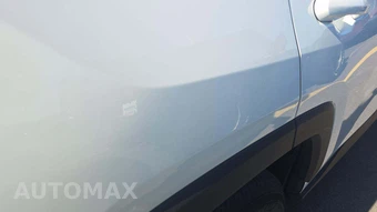 2025 Toyota RAV4 LE – miniatura 24
