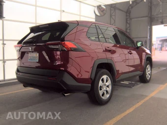 2025 Toyota RAV4 LE - miniatura 4