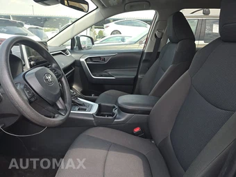 2025 Toyota RAV4 LE - miniatura 7