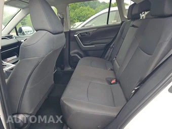 2025 Toyota RAV4 LE - miniatura 13