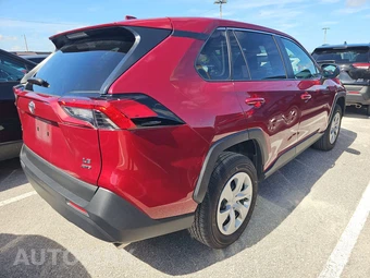 2025 Toyota RAV4 LE - miniatura 4