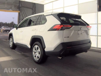 2025 Toyota RAV4 LE - miniatura 6