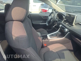 2025 Toyota RAV4 LE - miniatura 8