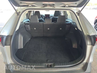 2025 Toyota RAV4 LE - miniatura 16