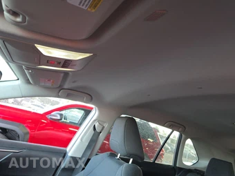 2025 Toyota RAV4 LE - miniatura 18